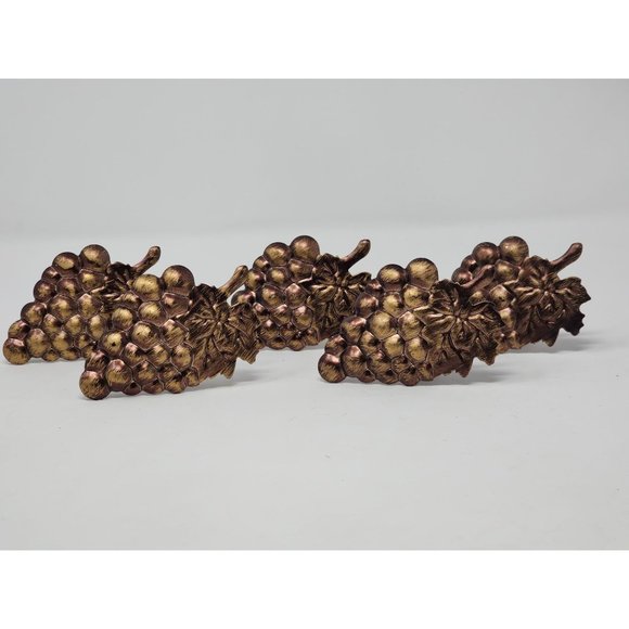 Vintage Metal Grapevine Napkin Rings Brushed Brass Or‎ Gold Tone Set Of 5 - Picture 1 of 8